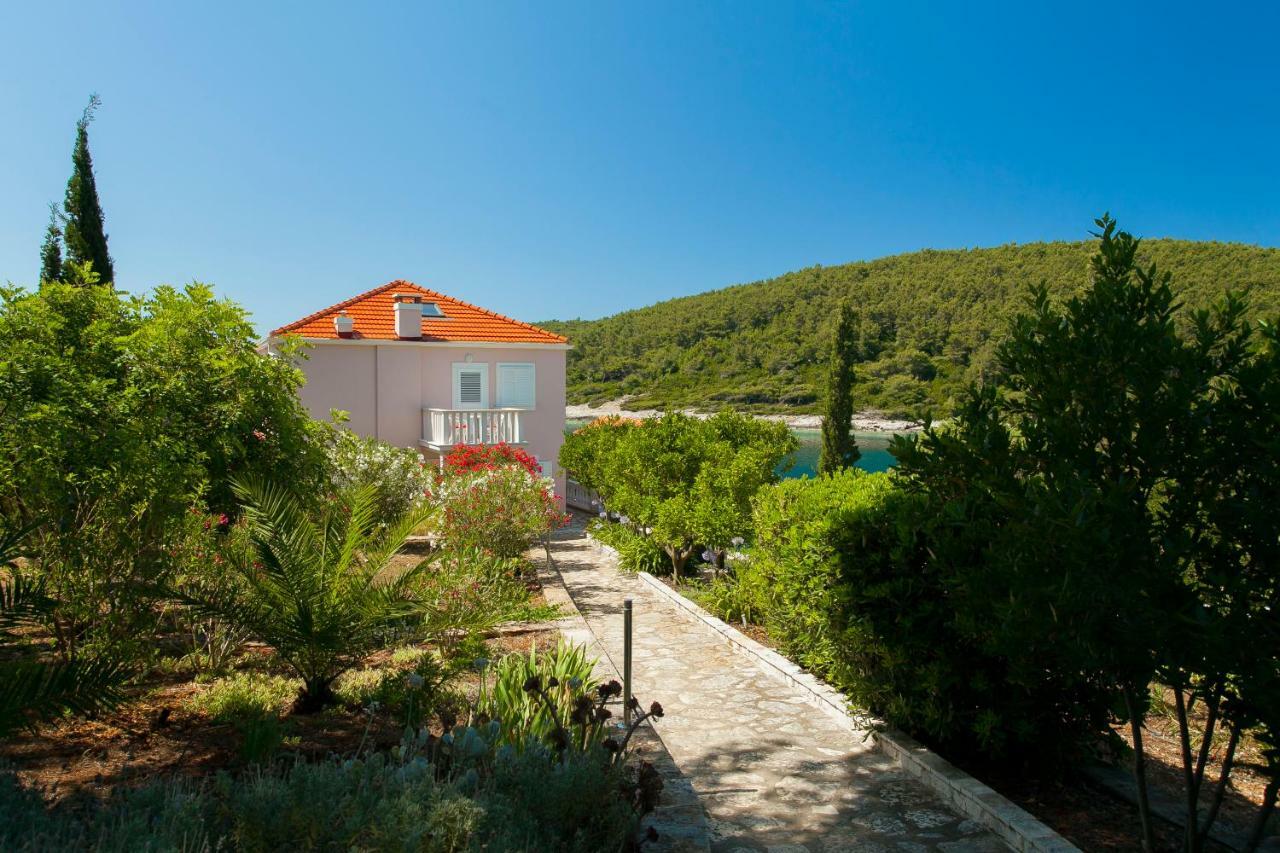 Waterfront Villa With Pool Vela Luka Exterior foto
